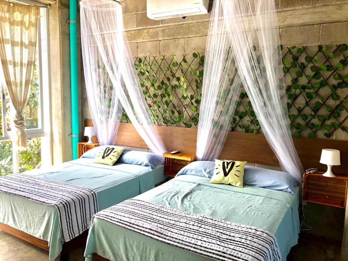 Hostal Tortuga Саюліта Екстер'єр фото
